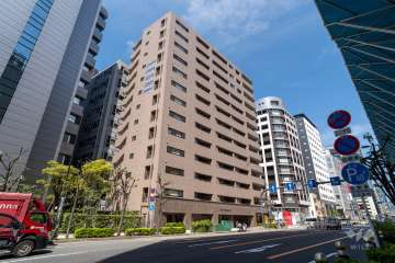 リーガル四ツ橋筋の外観（南東側から）