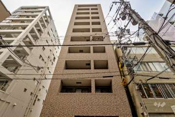 リーガル靭公園南の外観（南側から）