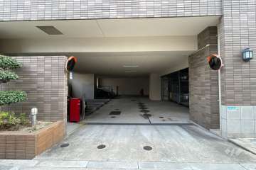 駐車場の出入り口