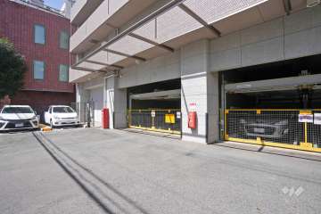 敷地内駐車場（屋内機械式）