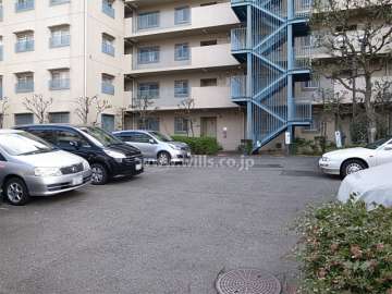 平面式の敷地内駐車場