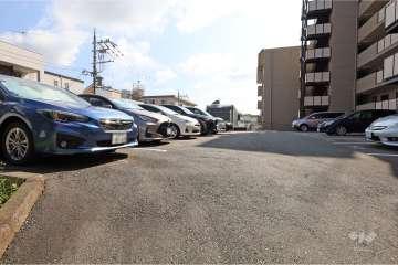 敷地内駐車場（屋外平面式）