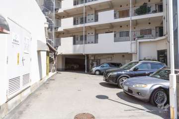 敷地内駐車場（屋外平面式）