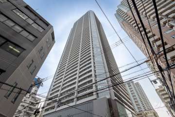 大阪ひびきの街ザサンクタスタワーの外観（北西側から）