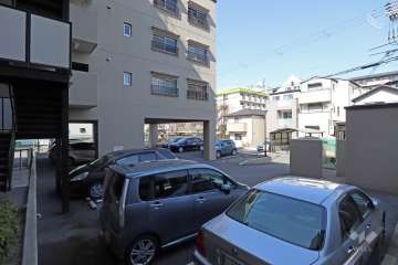 敷地内駐車場（屋外平面式・屋内平面式）
