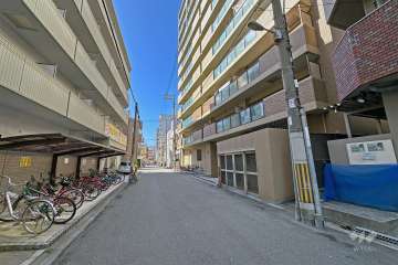 敷地南東側の前面道路