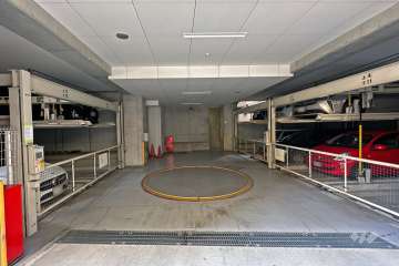 敷地内駐車場（屋内機械式）