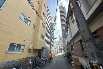 敷地南西側の前面道路