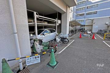 バイク置き場
