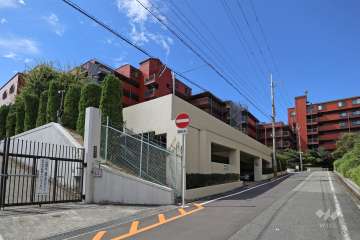 千里ドオルの外観（北東側から）