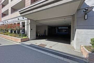 駐車場の出入り口