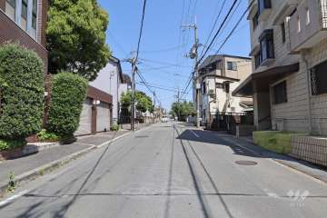 敷地北側の前面道路