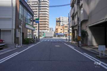 敷地北西側の前面道路　
