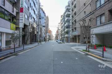 敷地南西側の前面道路（南東側から）