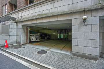 駐車場の出入り口・敷地内駐車場（屋内平面式）