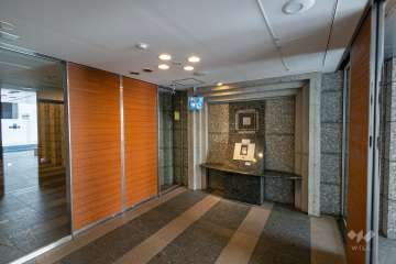 エントランスはオートロック付きです。