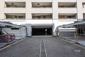 駐車場の出入り口