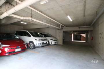 敷地内駐車場（屋内平面式）