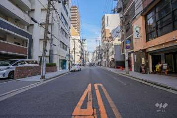 敷地南側の前面道路