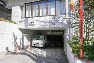駐車場の出入り口