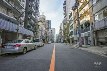 敷地北側の前面道路（東側から）