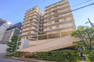 シャルマンコーポ第２谷町の外観（北西側から）