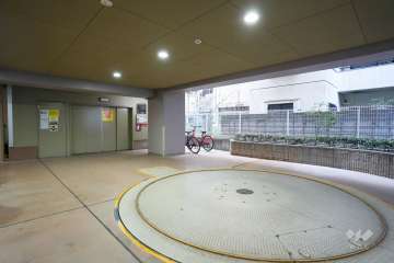 敷地内駐車場（屋内機械式）