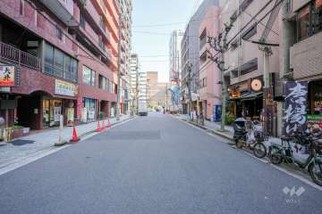 敷地北側の前面道路
