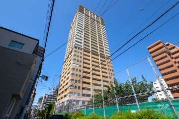 タワーザ上町台の外観（南西側から）