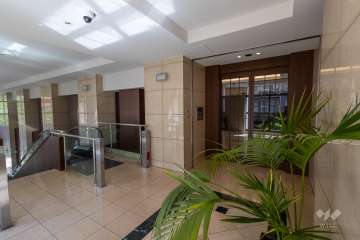 エントランスはオートロック付きです。