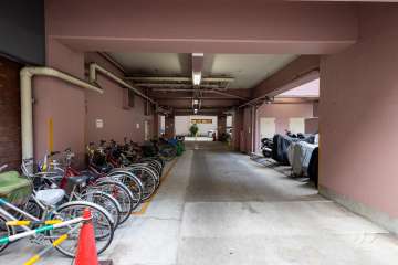 駐車場の出入り口