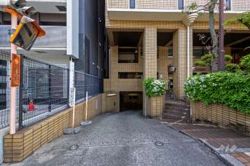駐車場の出入り口