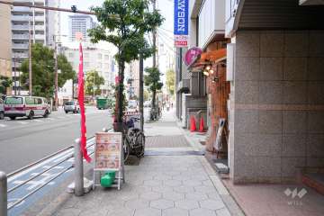 敷地南側の前面道路（東側から）
