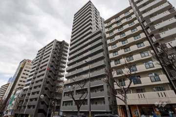 ファミールKOUZTOWERの外観（南東側から）