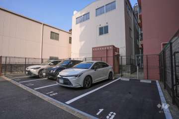 敷地内駐車場（屋外平面式）