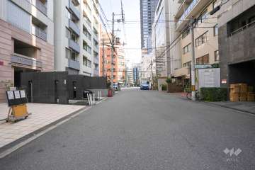 敷地南側の前面道路
