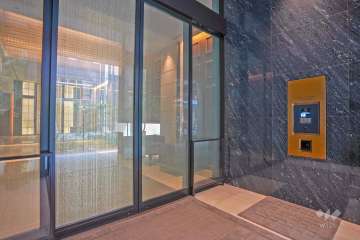 エントランスはオートロック付きです。