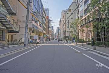 敷地南側前面道路（東側から）