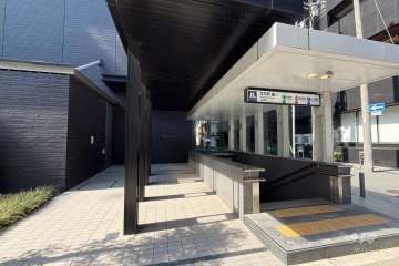 本町駅直上マンションです