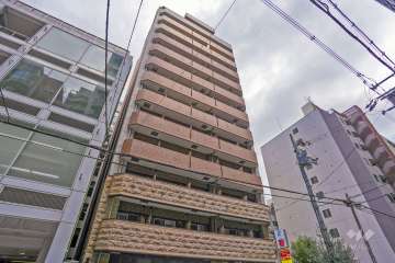 プレサンス谷町アルファの外観（南西側から）