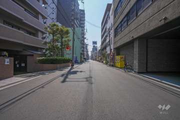 敷地西側の前面道路　