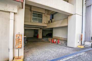 駐車場の出入り口・敷地内駐車場（屋内平面式）