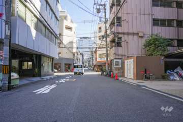 敷地北側の前面道路