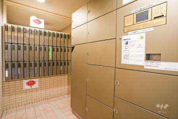 宅配ボックスと共用ポスト