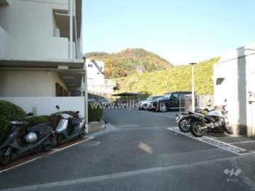 駐車場・バイク置場