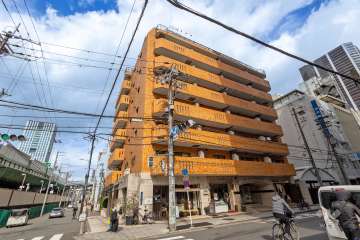 ライオンズマンション御堂筋本町の外観（南西側から）
