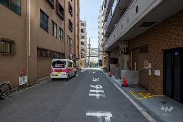敷地南側の前面道路