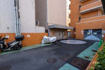 敷地内駐車場（屋内機械式）　