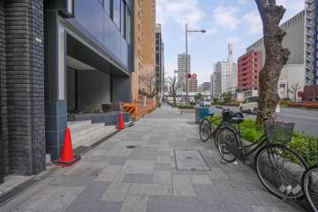 敷地南側の前面道路