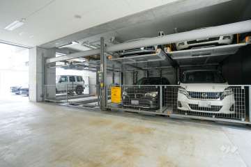 敷地内駐車場（屋内機械式）